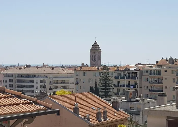 Centre De Nice : Studio Renove, Climatise Et Calme
