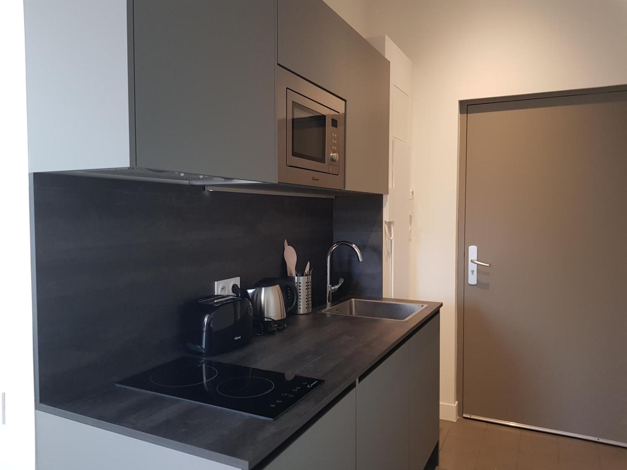 Centre De : Renove, Climatise Et Calme Appartamento *